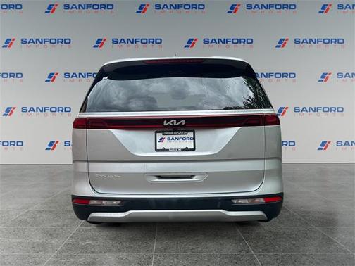 2023 Kia Carnival LX