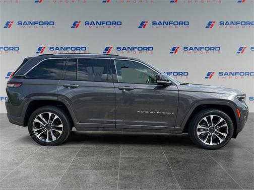 2022 Jeep Grand Cherokee Overland