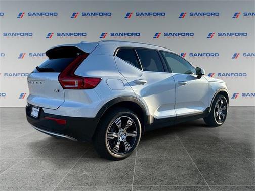 2022 Volvo XC40 T5 Inscription