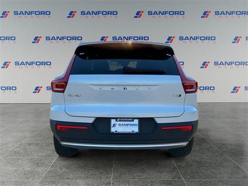 2022 Volvo XC40 T5 Inscription