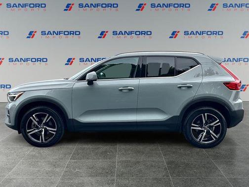 Gray 2025 Volvo XC40 B5 Core Bright Theme