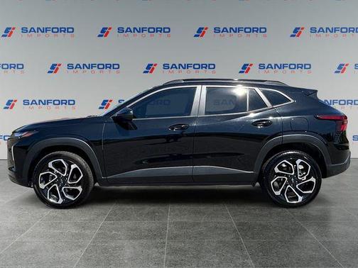 Mosaic Black Metallic 2024 Chevrolet Trax FWD 2RS