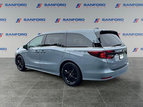 Sonic Gray Pearl 2024 Honda Odyssey Sport