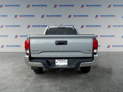 Cement 2021 Toyota Tacoma SR5