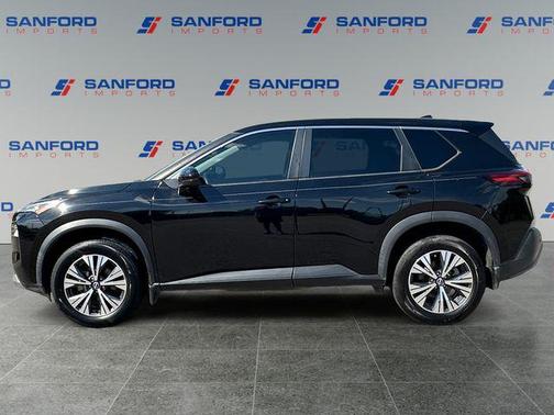 Super Black 2022 Nissan Rogue SV