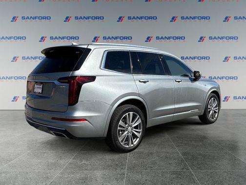 2025 Cadillac XT6 Premium Luxury FWD