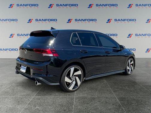 Deep Black Pearl 2022 Volkswagen Golf GTI 1.4T TSI