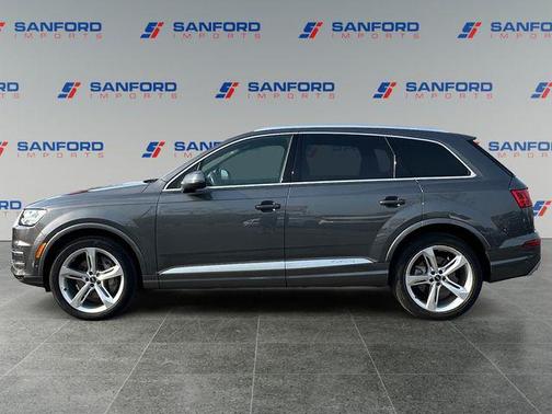 Samurai Gray Metallic 2019 Audi Q7 55 Prestige