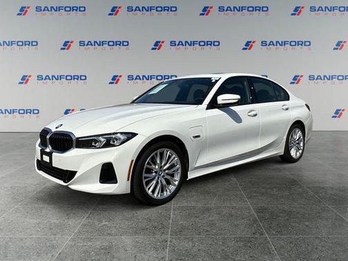 Alpine White 2023 BMW 330e xDrive