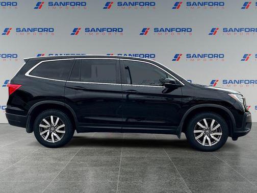 Crystal Black Pearl 2022 Honda Pilot 2WD EX-L