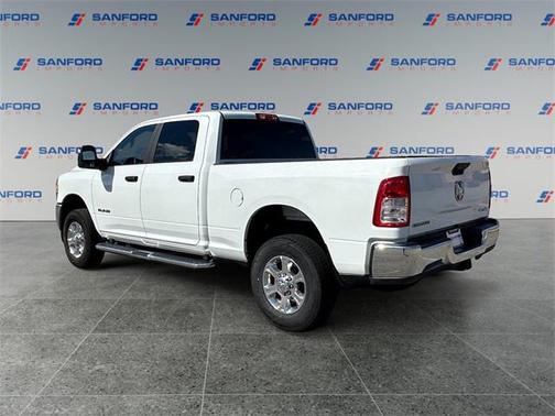 2024 RAM 2500 Big Horn Crew Cab 4x4 6'4' Box