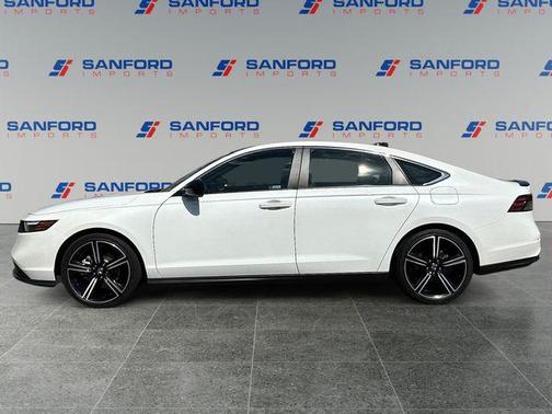 Platinum White Pearl 2023 Honda Accord Hybrid Sport