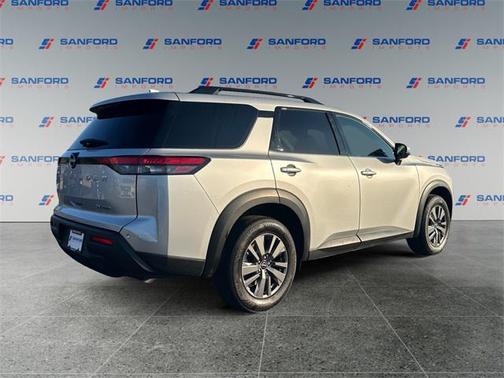 2024 Nissan Pathfinder SV 4WD