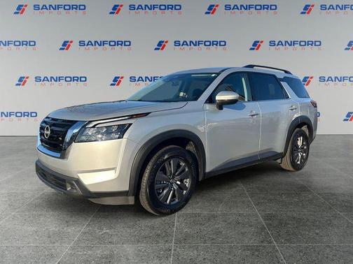 Brilliant Silver Metallic 2024 Nissan Pathfinder SV 4WD