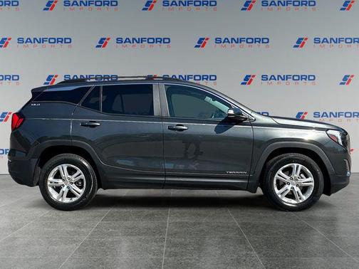 Graphite Gray Metallic 2021 GMC Terrain SLE