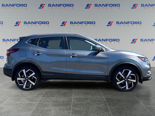 2022 Nissan Rogue Sport SL