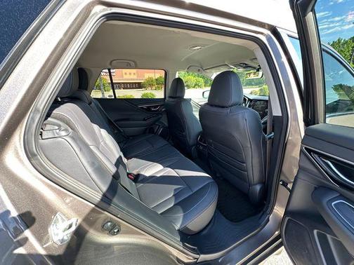 Brilliant Bronze Metallic 2024 Subaru Outback Limited