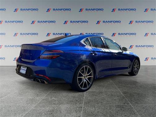 2022 Genesis G70 2.0T RWD