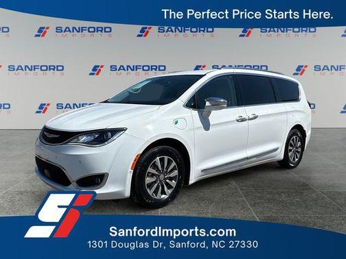 Bright White Clearcoat 2020 Chrysler Pacifica Hybrid Limited