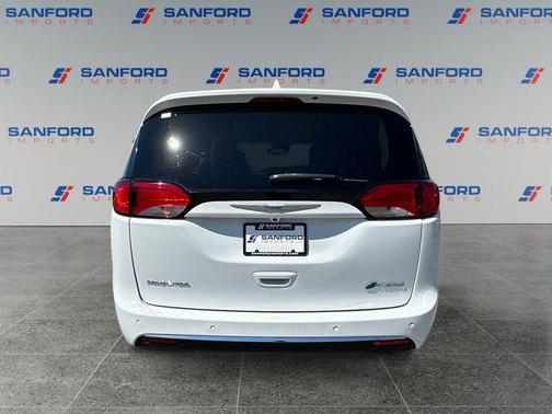 Bright White Clearcoat 2020 Chrysler Pacifica Hybrid Limited