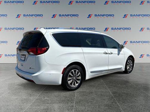 Bright White Clearcoat 2020 Chrysler Pacifica Hybrid Limited