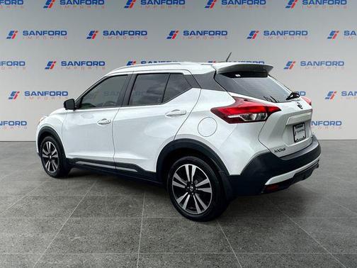 Aspen White Tricoat 2019 Nissan Kicks SR