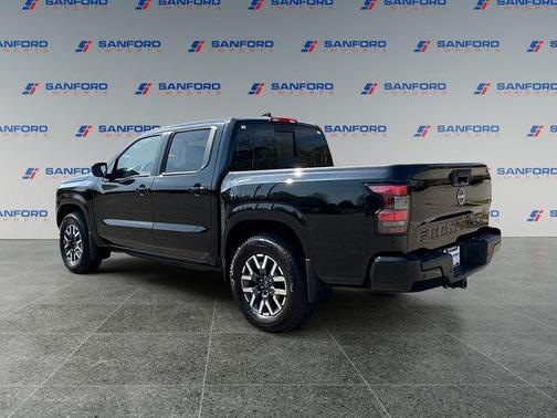 2024 Nissan Frontier SL