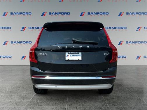 2022 Volvo XC90 T6 Inscription
