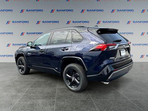 2020 Toyota RAV4 Hybrid SE