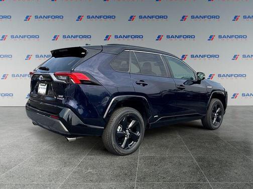 2020 Toyota RAV4 Hybrid SE
