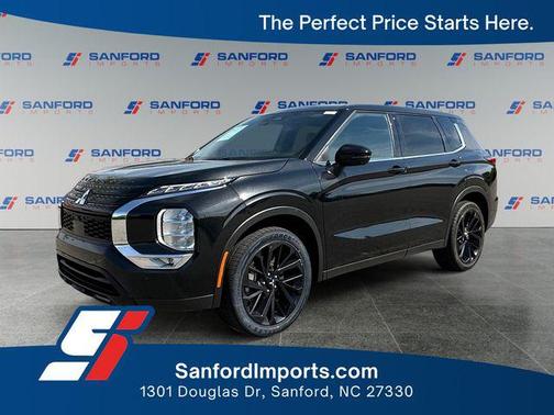 Black 2023 Mitsubishi Outlander SE Black Edition 2WD