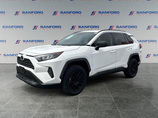 Super White 2020 Toyota RAV4 LE