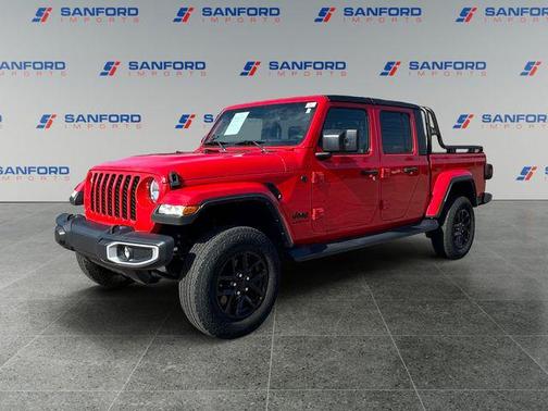 Firecracker Red Clearcoat 2023 Jeep Gladiator Sport S