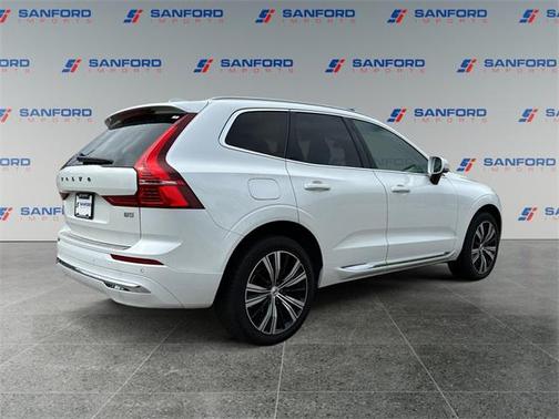 2022 Volvo XC60 B5 Inscription