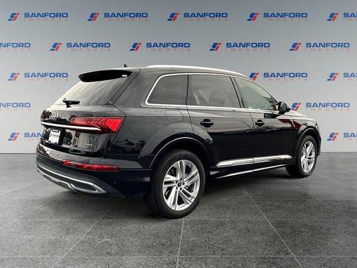 2024 Audi Q7 55 Premium Plus
