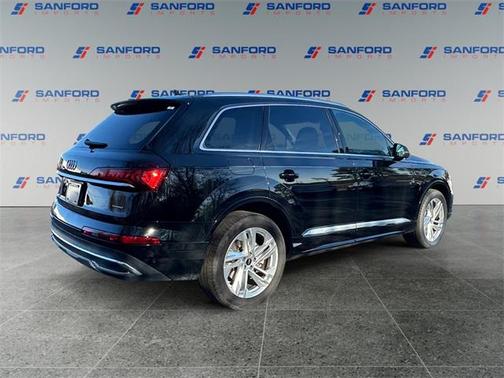 2024 Audi Q7 55 Premium Plus