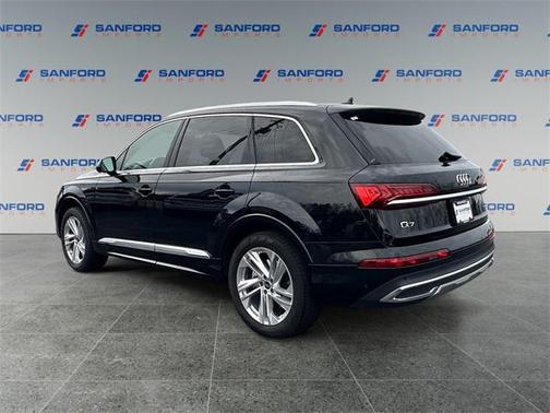 2024 Audi Q7 55 Premium Plus