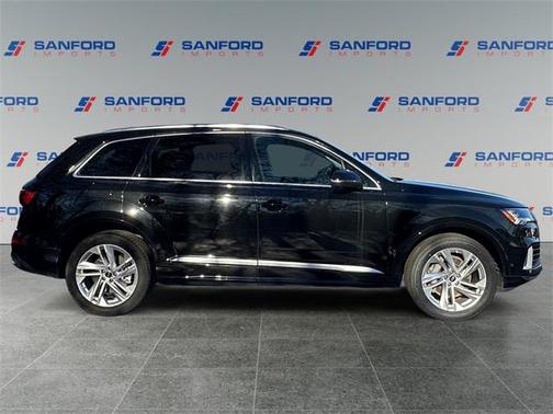 2024 Audi Q7 55 Premium Plus