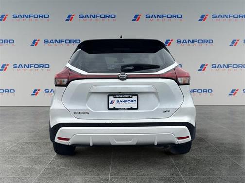 2024 Nissan Kicks SR
