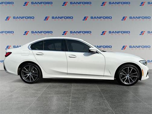 2021 BMW 330 i