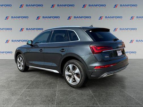2023 Audi Q5 40 Premium Plus