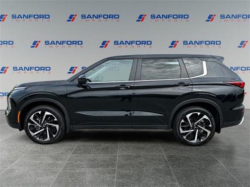 2022 Mitsubishi Outlander Black Edition 2WD