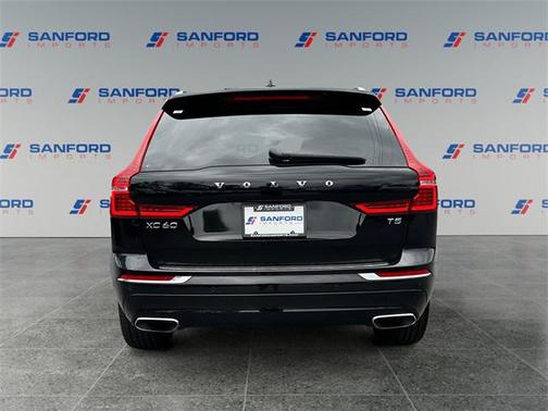 2021 Volvo XC60 T5 Inscription
