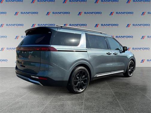 2022 Kia Carnival SX