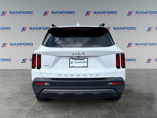 Glacial White Pearl 2022 Kia Sorento S