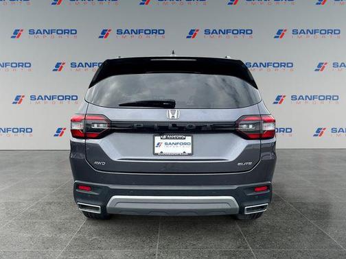 2023 Honda Pilot AWD Elite