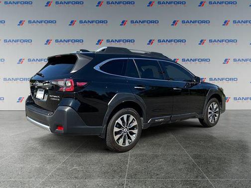 Crystal Black Silica 2024 Subaru Outback Touring XT