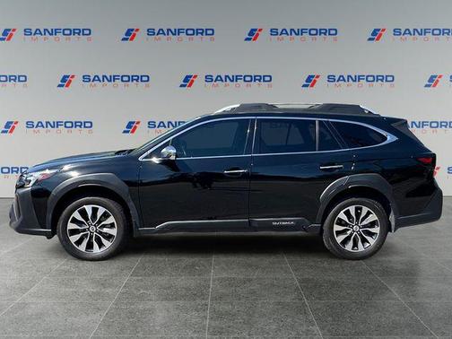 Crystal Black Silica 2024 Subaru Outback Touring XT