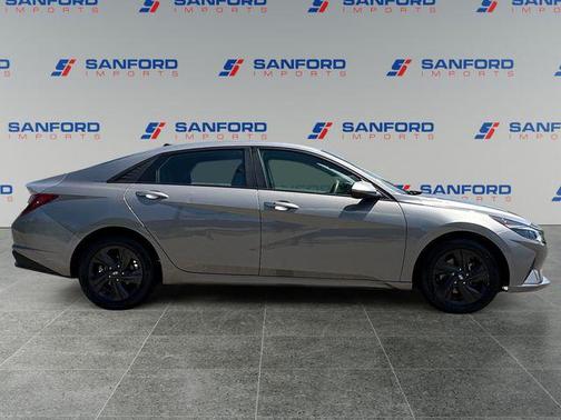 Fluid Metal 2021 Hyundai ELANTRA SEL