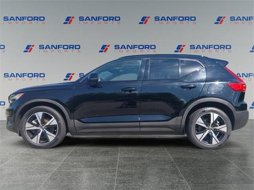 2021 Volvo XC40 Recharge Pure Electric P8